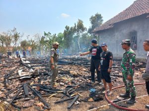 Rumah Bapak dan Anak di Desa Talokwohmojo Hangus Terbakar Akibat Konsleting Listrik