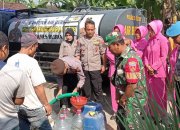 Peringati Hari Bhayangkara ke -78 : Polsek Ngawen Bantuan Air Bersih ke Warga Terdampak Kekeringan