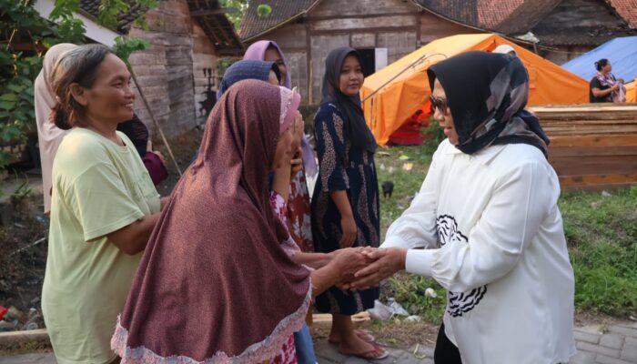 Wabup Blora Salurkan Bantuan untuk Korban Kebakaran di Kedungtuban