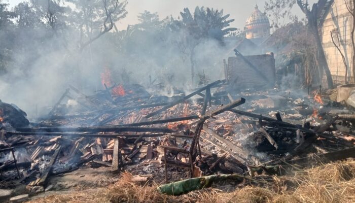 Diduga Lupa Padamkan Tungku, Rumah Warga di Muraharjo Blora Ludes Terbakar