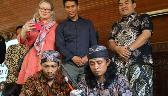 Budaya Blora Mendunia, Diaspora Australia Hadiri Jamasan Pusaka