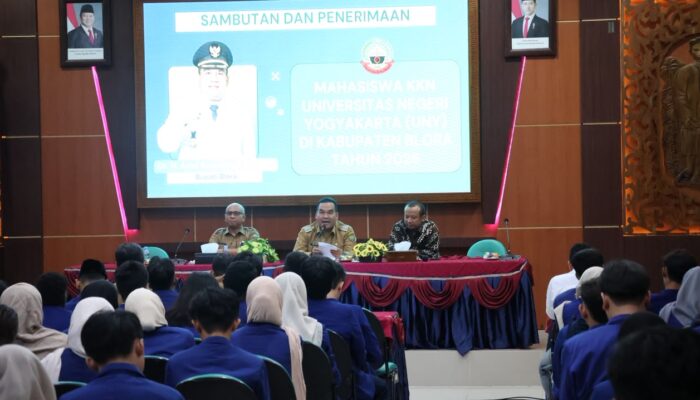 Bupati Blora Ajak Mahasiswa KKN UNY Bantu Tangani ATS dan Bangun Desa