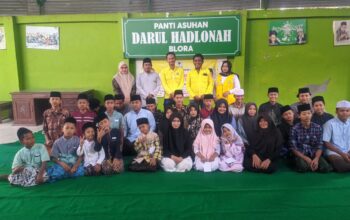 Kado Ulang Tahun Bahlil Lahadalia, DPD Golkar Blora Santuni Anak Yatim