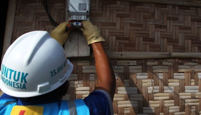 15 KK di Desa Tanggel Blora Belum Punya Meteran Listrik